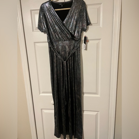 LULAROE ELEGANT COLLECTION MEDIUM NOELLE FAUX WRAP DRESS - Picture 1 of 8